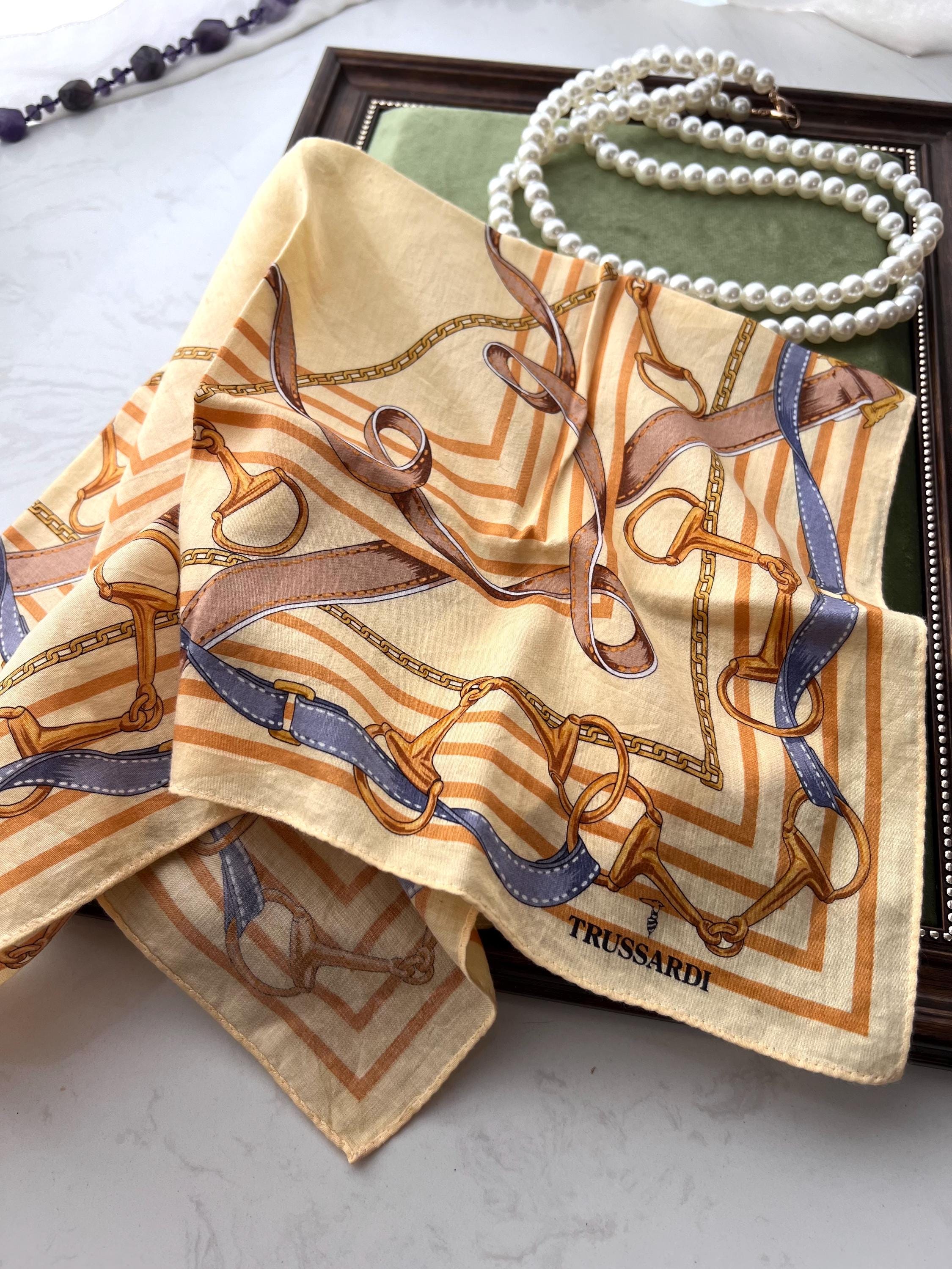 Trussardi Pre-loved Baroque Chain Print Cotton Scarf 50×52 cm – Elegant Multi-Use Accessory