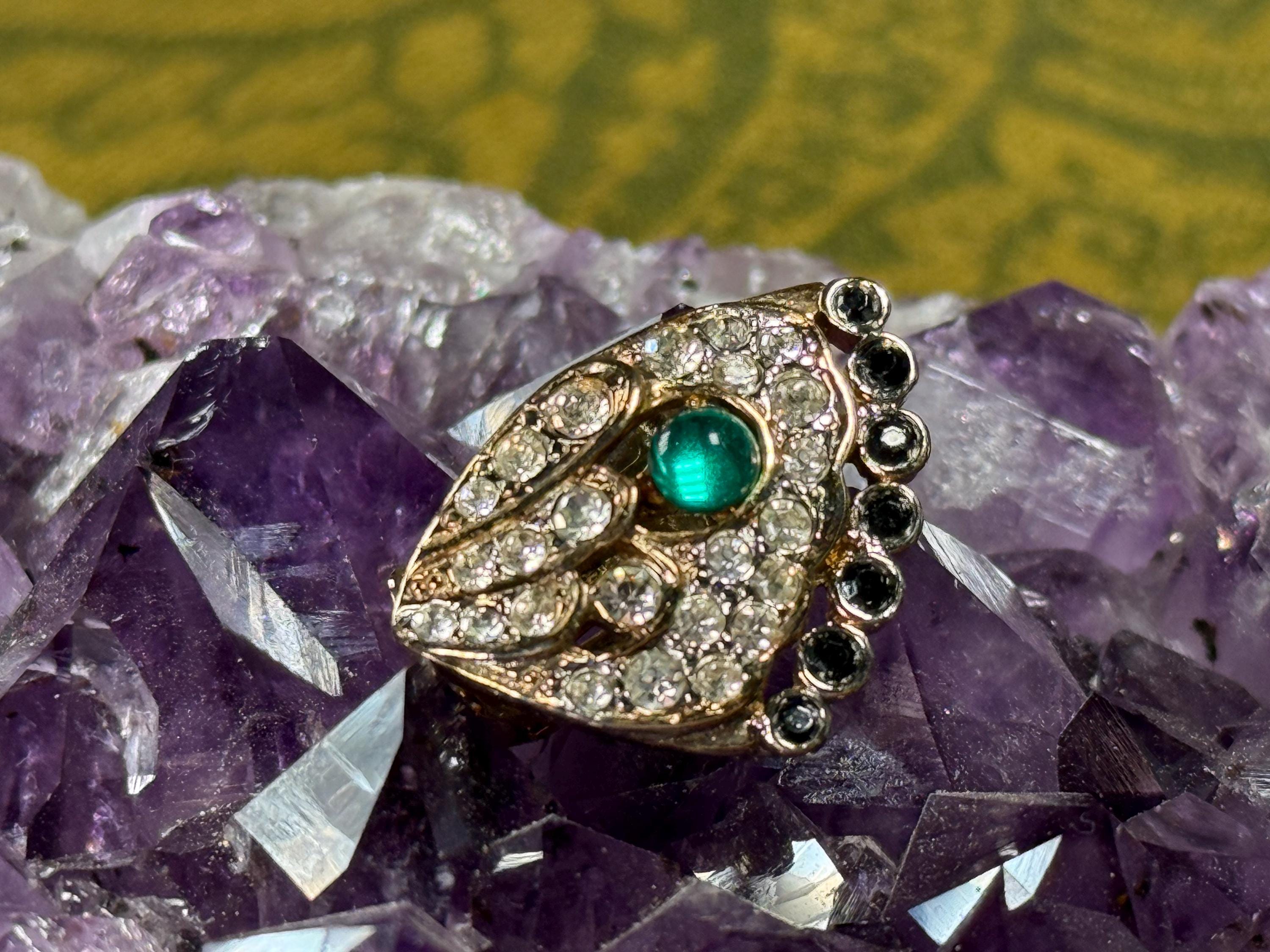 Vintage CRAFT Signed Clip-On Earrings